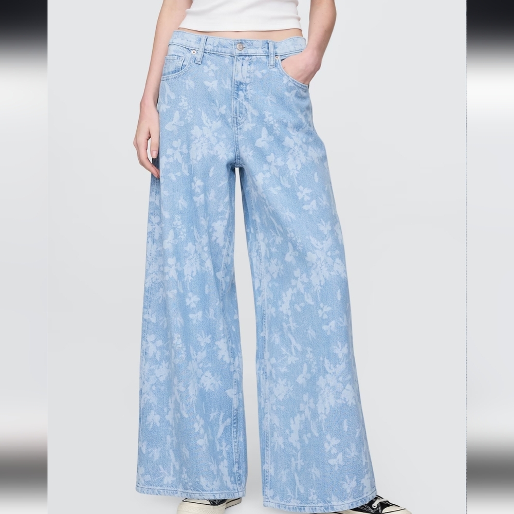 GAP NWOT Floral Light Blue Ultra Soft Mid Rise Baggy Jeans